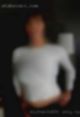 slutnextd00r only nude woman