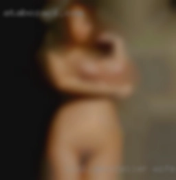 violiaMosteller wife live in sex club